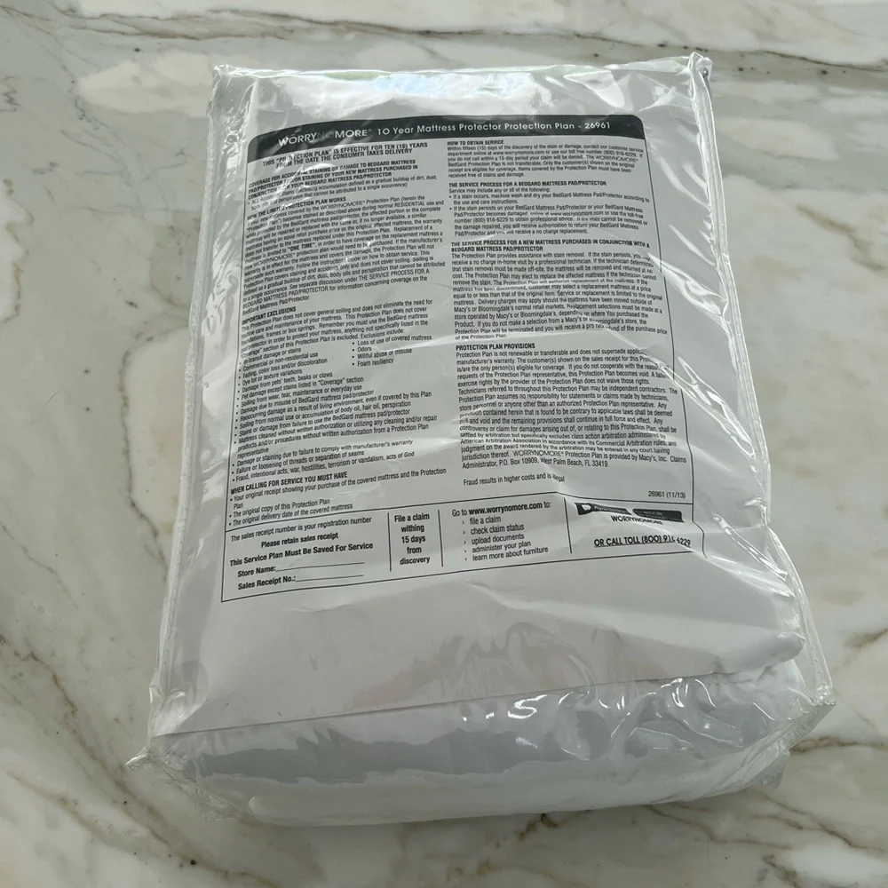 KING WHITE 200 TC MATTRESS PAD NEW!